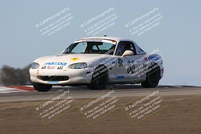 media/Oct-26-2025-CalClub SCCA (Sun) [[8ce1e69566]]/Group 5/Grapevine/